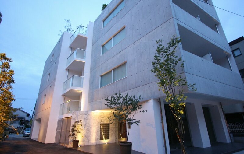 難航する複数の土地名義の統一に成功!
 融資付けが可能になりデザイン性の高いマンションで満室経営を実現。